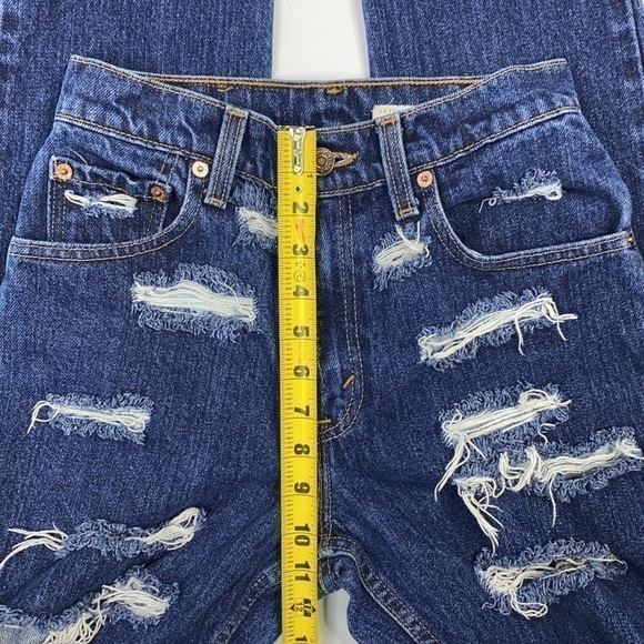 Vintage Levi's 550 Relaxed Fit Tapered Leg Destroyed Jeans Size 3 Med. 25x31 - Picture 10 of 12